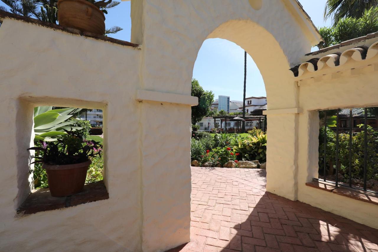 Апартаменты 071 - Beachside Studio Perfect For A Family Getaway Торремолинос Экстерьер фото