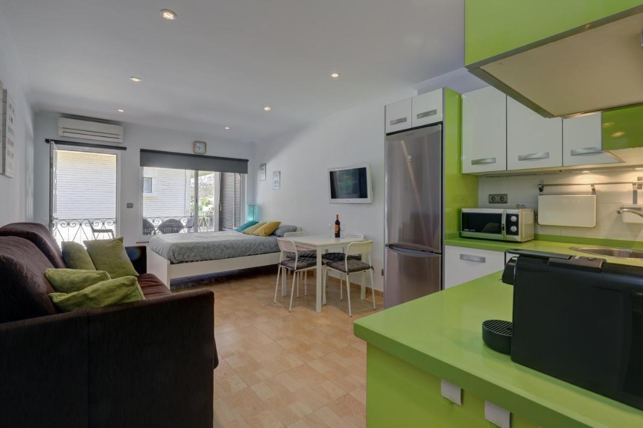 Апартаменты 071 - Beachside Studio Perfect For A Family Getaway Торремолинос Экстерьер фото